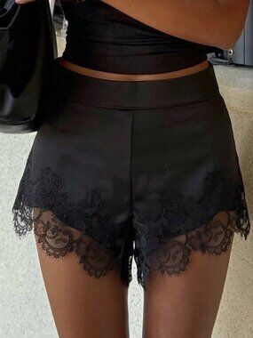 Black Casual Women's High-Waisted Lace Trim Shorts